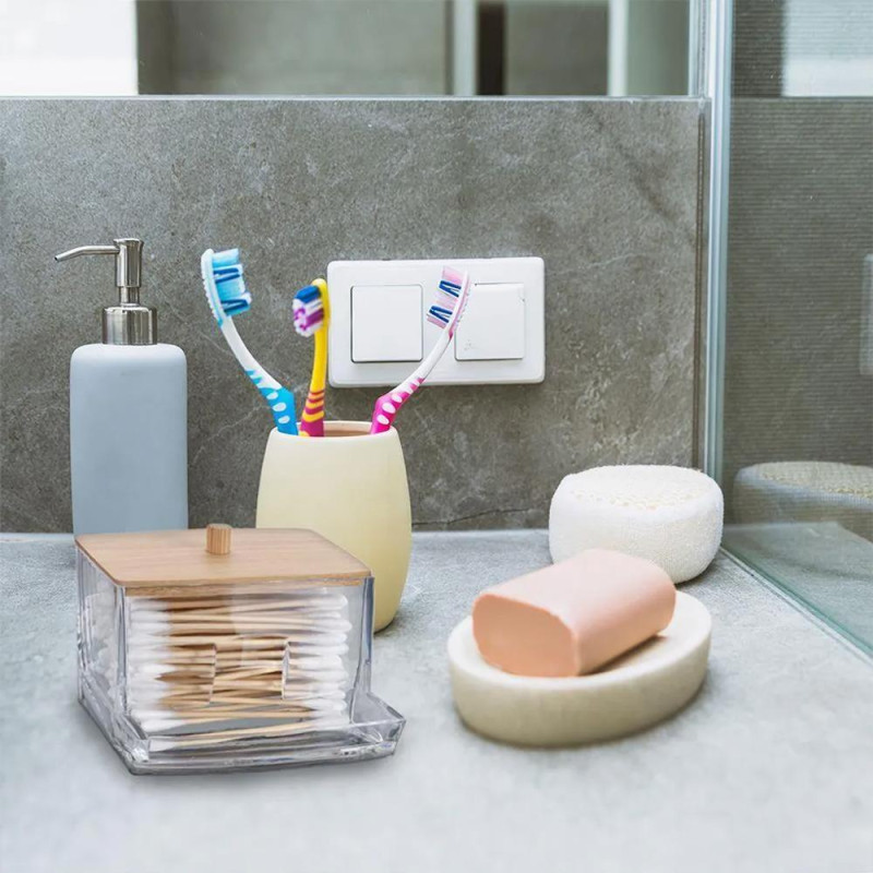 Θήκη για μπατονέτες ακρυλική διάφανη με καπάκι απο bamboo. Διαστάσεις: Y8,8x8,7x7,5. Βάρος: 0,09 Kg.